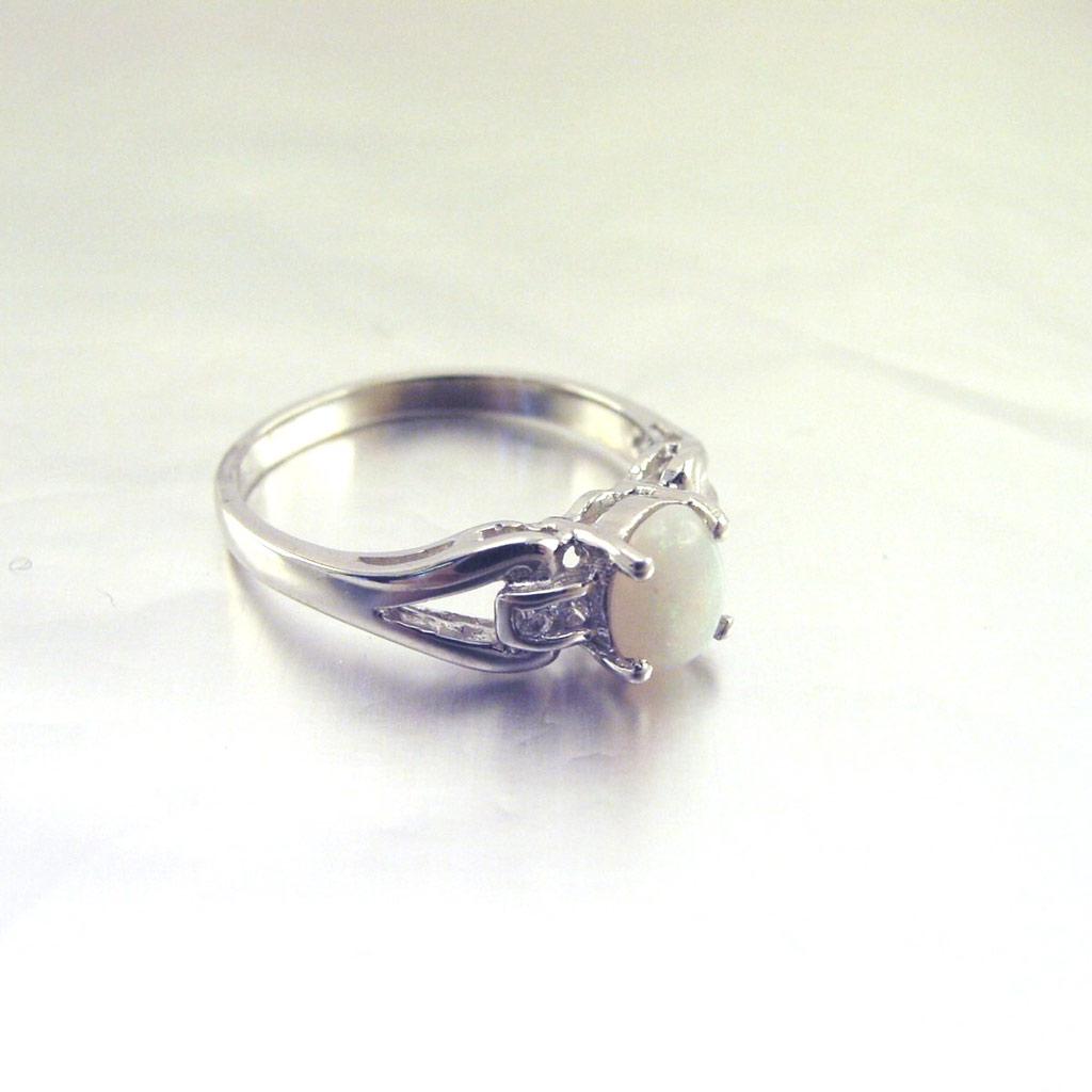 Silver Ring 'Goddess Opal' White Silver (rhodium) - 7 Mm