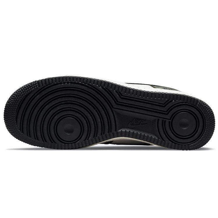 Nike Air Force 1 Low GORE-TEX Escape Unisex Sneakers Green Forest-Green Brown DM6435-222