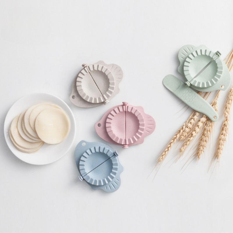 Wheat Straw Dumpling Maker - 2-in-1 DIY Dumpling Mold for Pierogi, Eco-Friendly Press Tool with Non-Slip Handle & Storage Hole