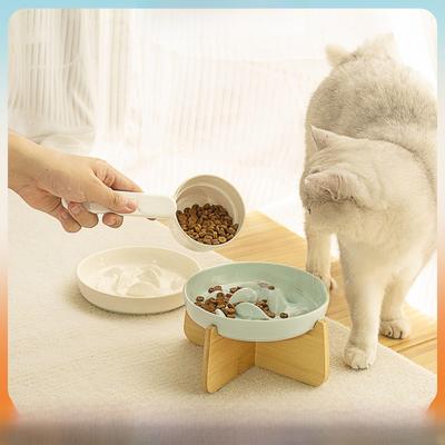 Cani – Distributori di cibo e acqua per gatti