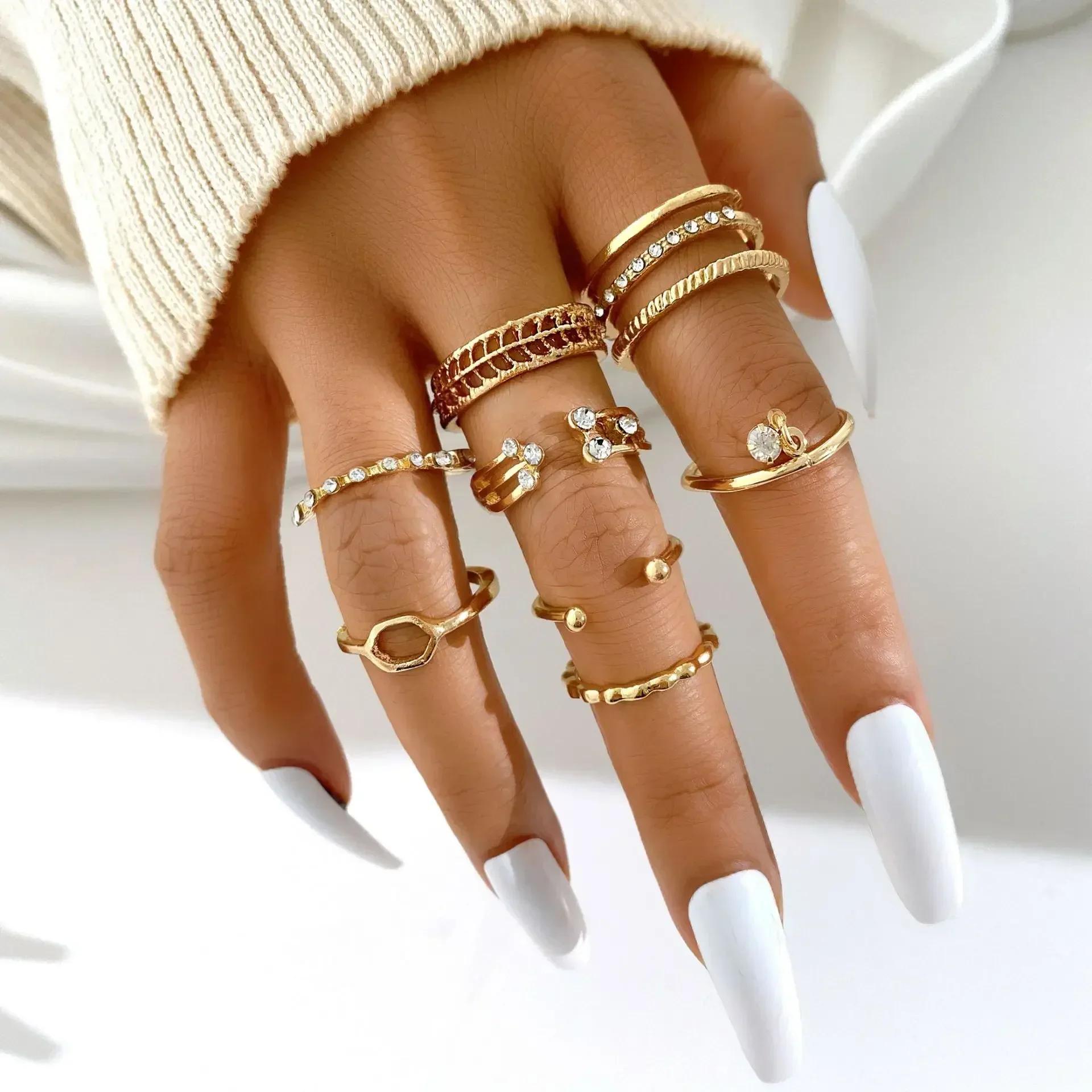 

New Tide Individuality Retro Geometric Hollowing Inlay Gem Rings SetLiquid State Metal Four-Piece Rings Set Paty Jewelry PURPLE