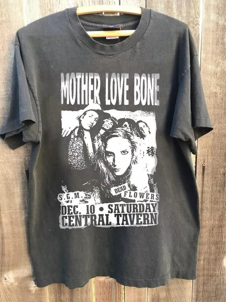 Merry Christmas Mother Love Bone 1988 Club Graphic Collection  S235XL Tee U65.4 Unisex T-Shirt M