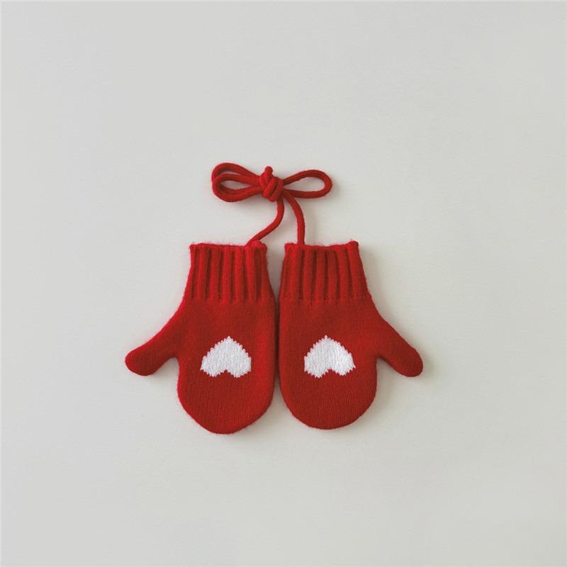 

Модные зимние теплые детские перчатки в корейском стиле для выхода на улицу для защиты от холода, вязаные варежки для девочек, перчатки с любовью на шнурке для шеи one size