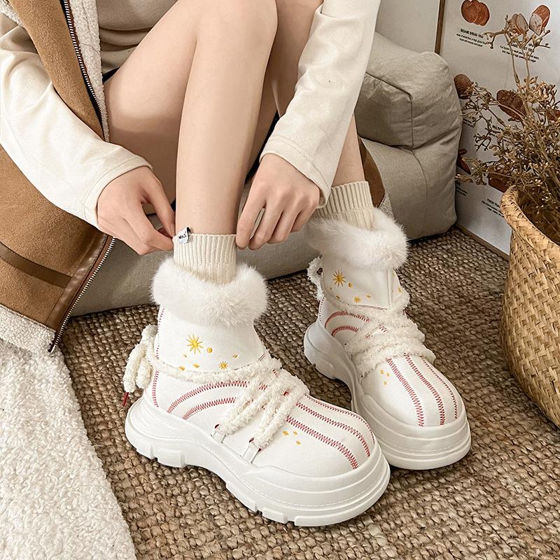 Internet celebrity cotton boots women's 2025 winter new popular snow boots warm versatile small thick-soled white cotton shoes