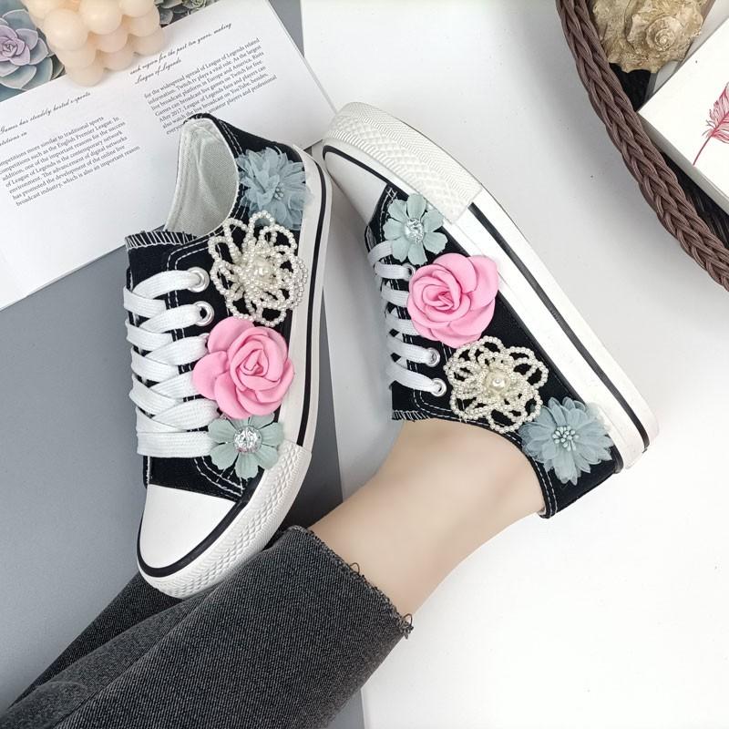 Moda 2025 Damskie płócienne buty modowe Nowy styl Sznurowane Buty codzienne z niską cholewką z kwiatem z cyrkonii do dojazdów Wygodne buty