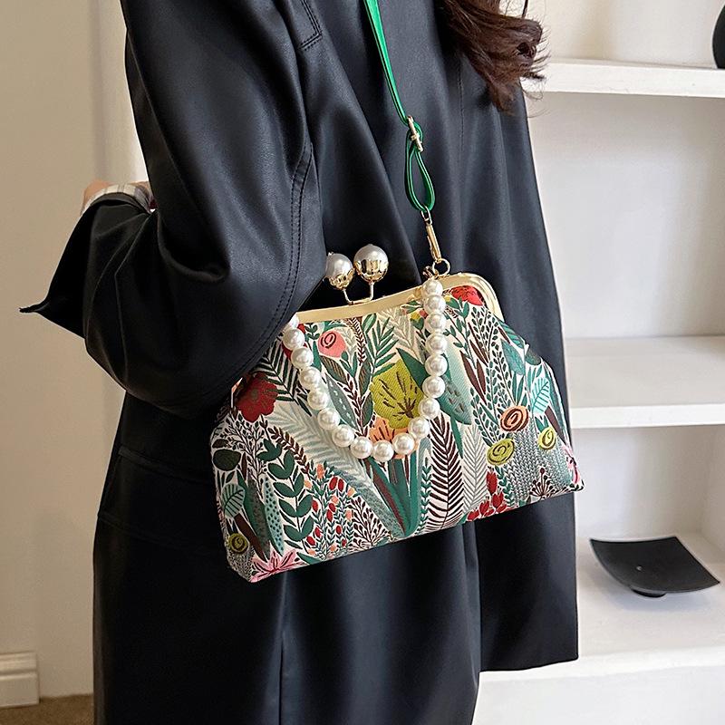 2026 Spring Retro Floral Shoulder Bag: Versatile & Trendy Crossbody for Women