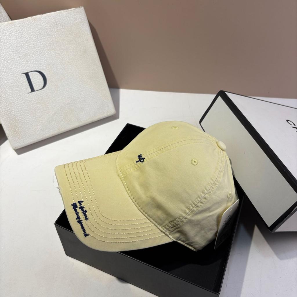 Up Men's and Women's Casual Baseball Caps, Fashionable New Small Fresh Age-reducing Soft Top Cotton Sports Cap Tide