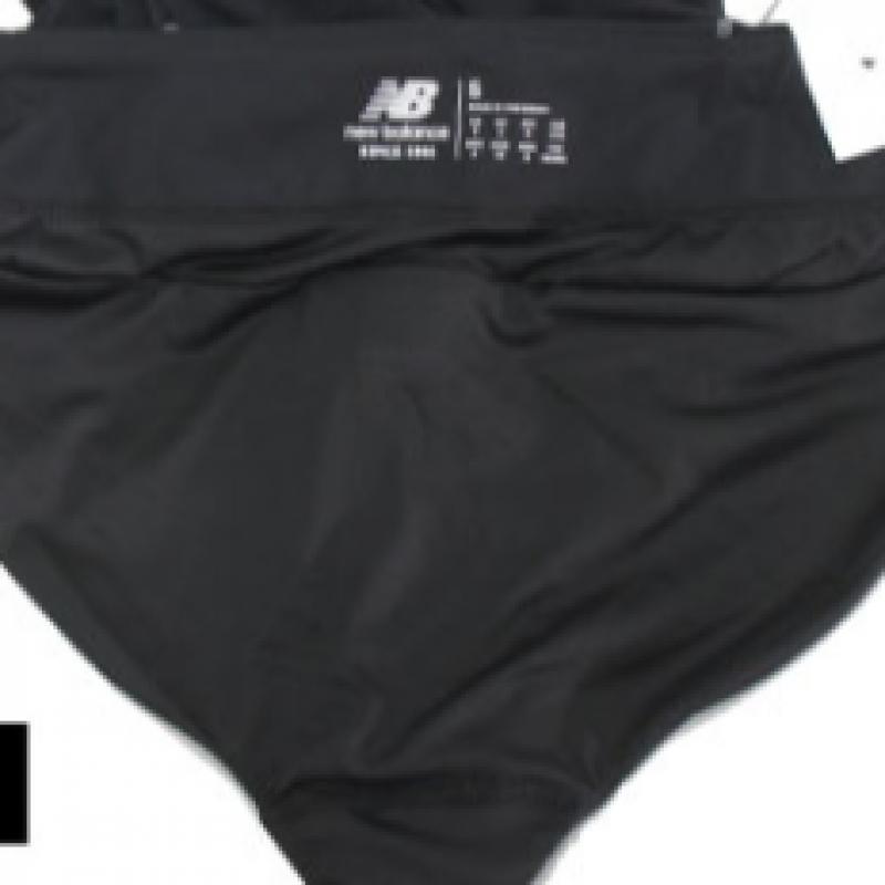 New Balance Pantaloni scurți de alergare Impact Run Woven Dry 4.5 Part pentru femei, culoare neagră, WS21268 BK