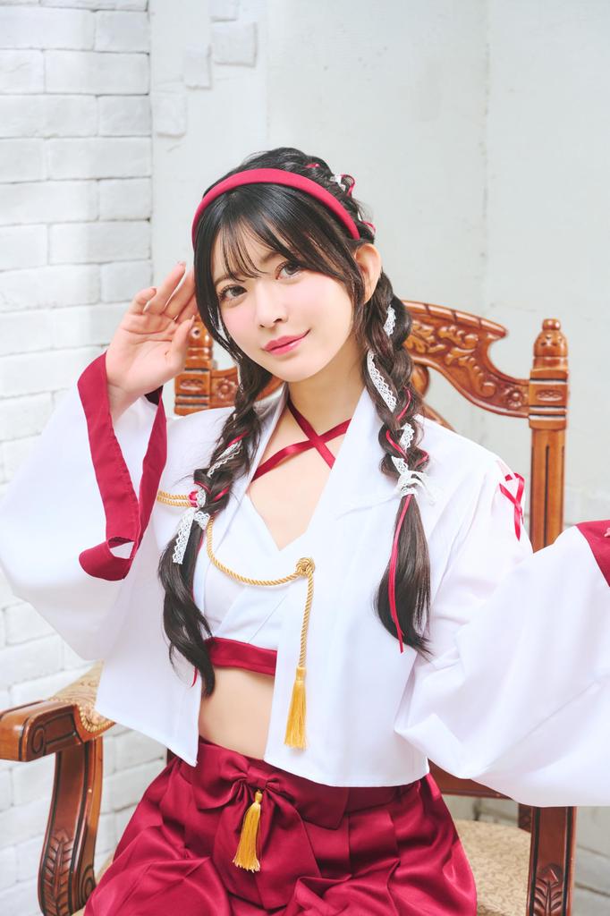 Clearstone Halloween Cosplay Costume - Women's Haori Shrine Maiden Costume (Red)