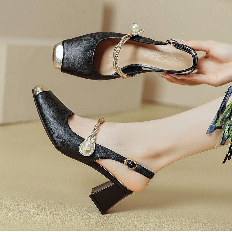 Half-bag head sandals women's word with medium heel new Mary Jane shoes empty thick heel single shoes