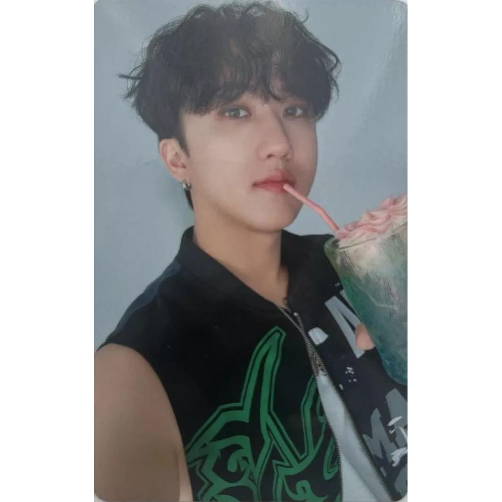 STRAY KIDS Social Path STANDARD A B ver. FC ver. OFFICIAL PHOTO CARD STICKER