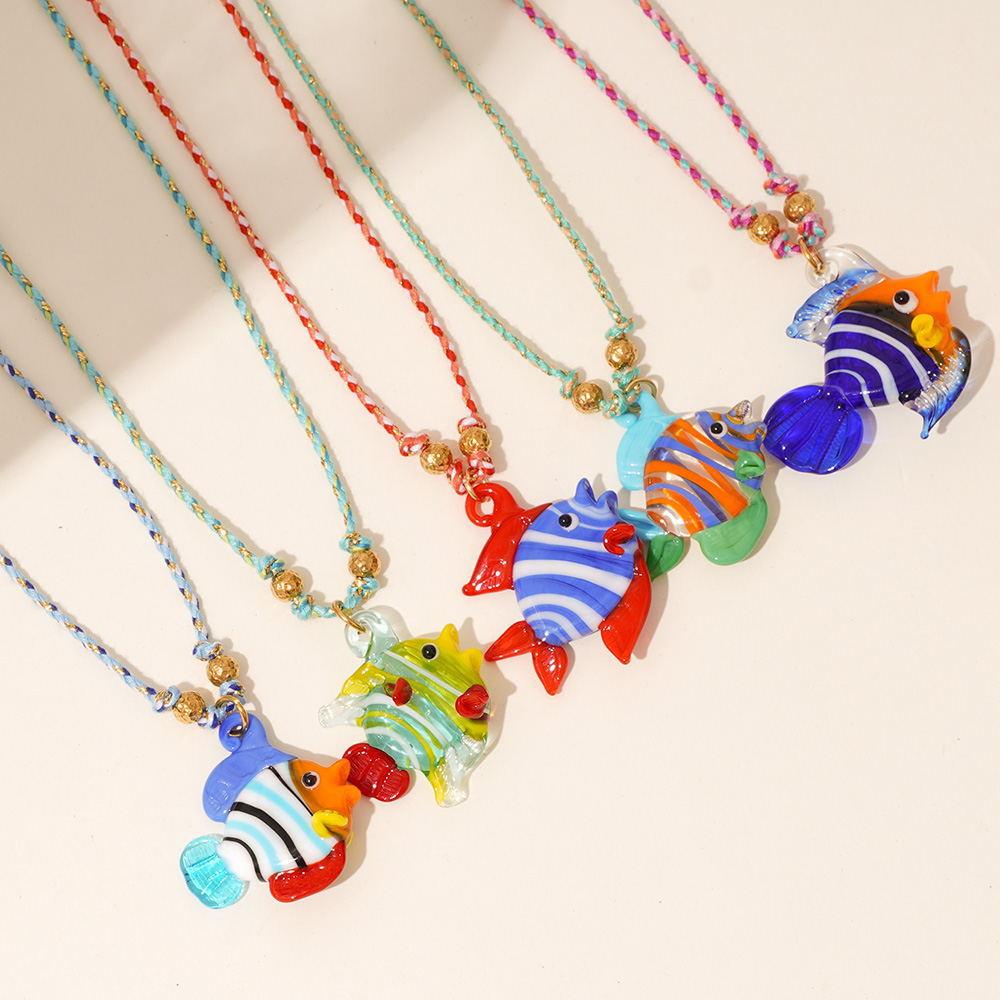 Elegant Fish Pendant Necklace Adjustable Rope Chain Unique Marine Organism Glass Charm Choker Fashion Accessory Present Jewelry