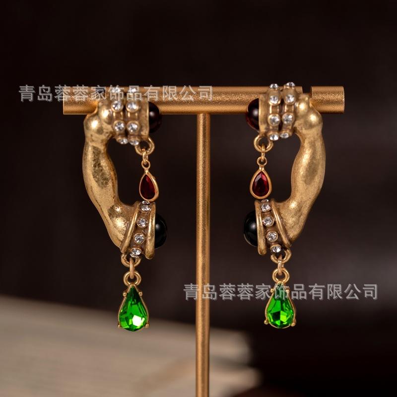 

High End Vintage Earrings From Dali Spain Art Phone Studs High-end Magazines Jewelry Gold