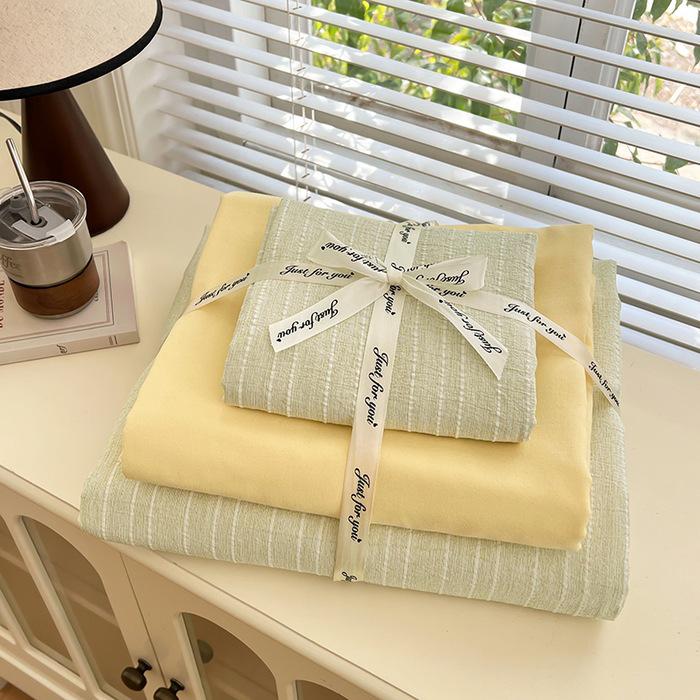 MUJI Style Cationic Jacquard Duvet Set: Solid Color, High Gram Weight, Includes Duvet Cover & Two-Tone Fitted Sheet - 4 Pieces 150*200cm Single Duvet Cover
