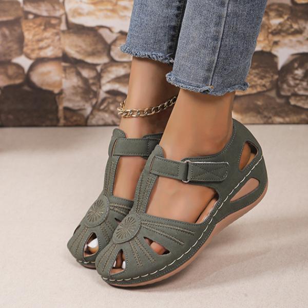 2023 European and American Summer Vintage Sandals Women's Car Sewing Casual Slope Heel Comfortable Hollow Sandals