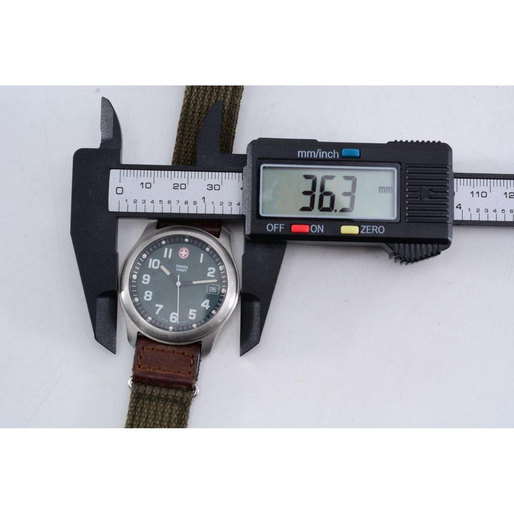 Used VICTORINOX 25322 Crusader Quartz Watch Men's Operating Item