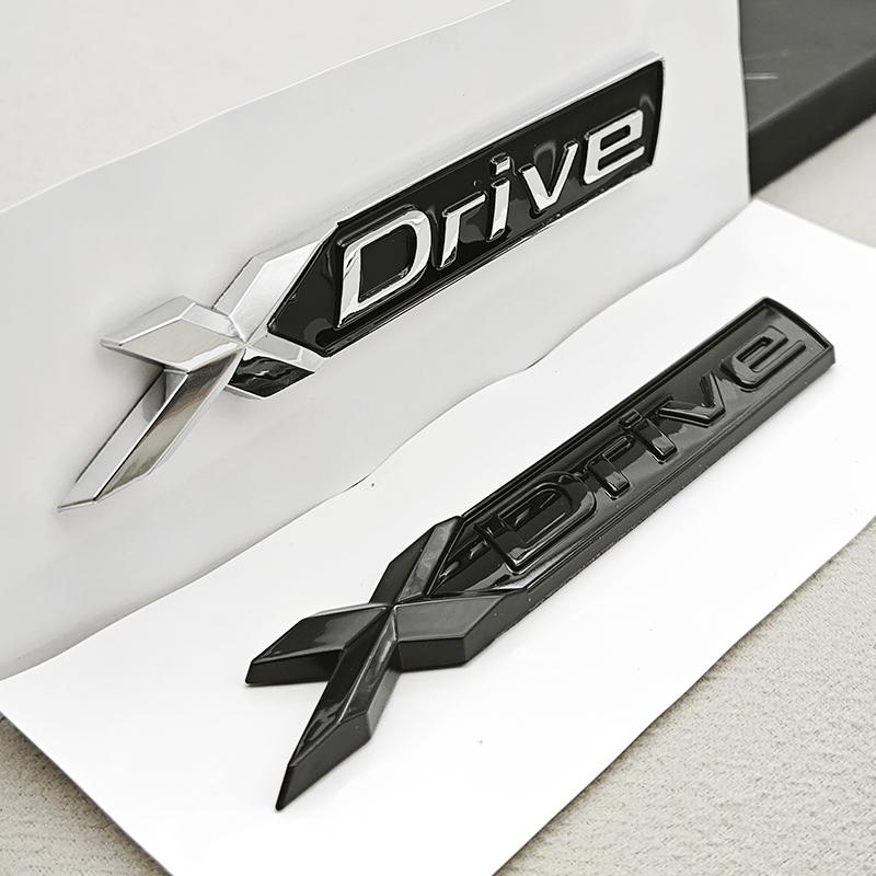 3D ABS Logo XDrive Emblemat X Drive Odznaka na Tylną Klapę Samochodu Naklejka na Błotnik Boczny Do BMW Xdrive Seria 3 Seria 5 X1 X3 X5 Akcesoria