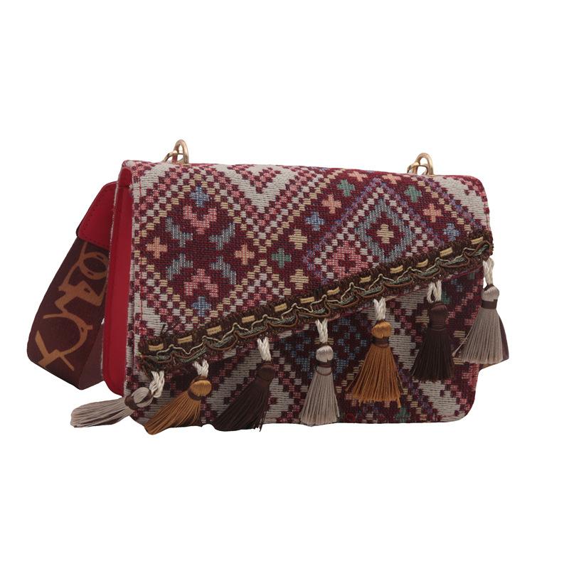 

Autumn and winter new retro knitted fringed wide shoulder strap messenger bag bag foreign style Chinese style rhombus ethnic style envelope bag