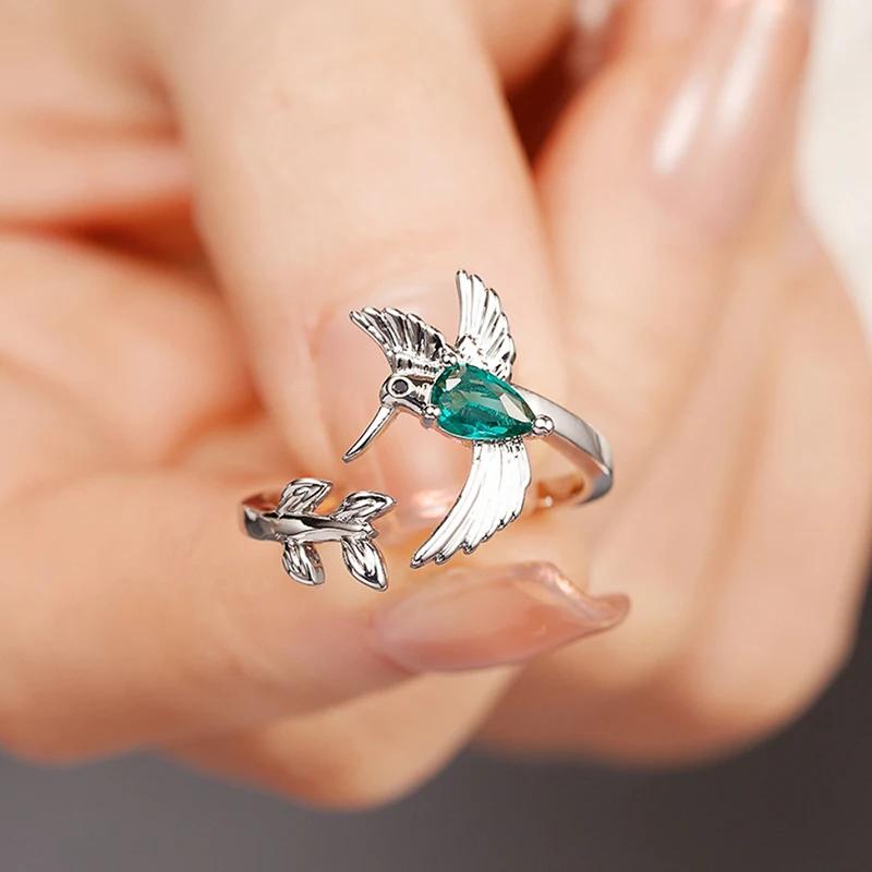 Huitan Gorgeous Lovely Bird Opening Ring for Women Creative Delicate Finger Accessories with Green CZ Trendy Fancy Party Zircon