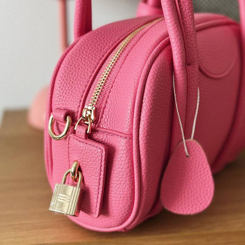 Высокие женские сумки-тоут в форме подушки — фото 4