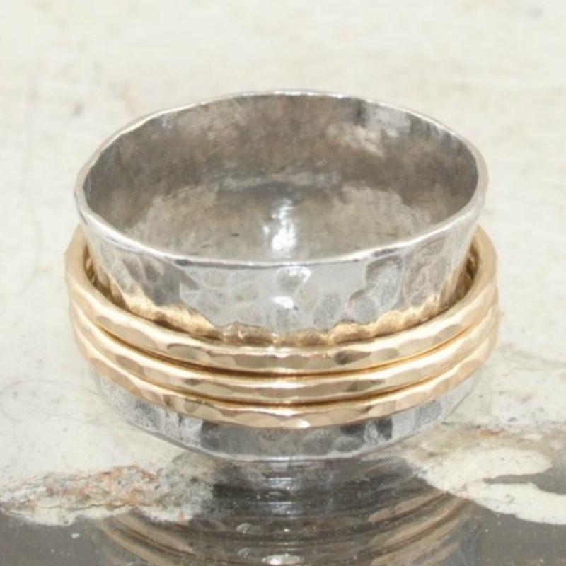 Vintage Hand Carved Wide Women's Ring Creativity Two Color Metal Geometry Daily Wear Party Jewelry Anniversary Gift