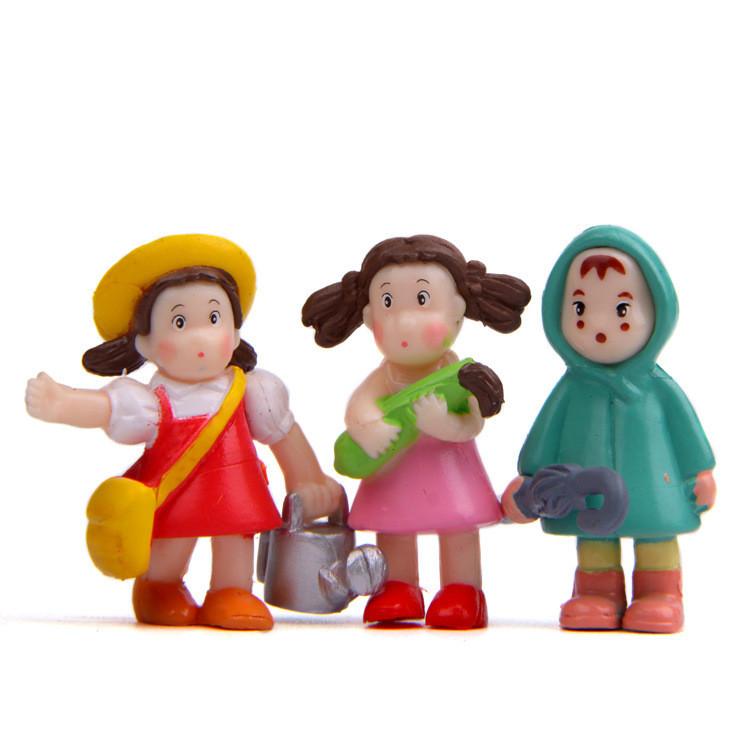 My Totoro Neighbor Anime Character Raincoat Holding Kettle Girl Model Ornament