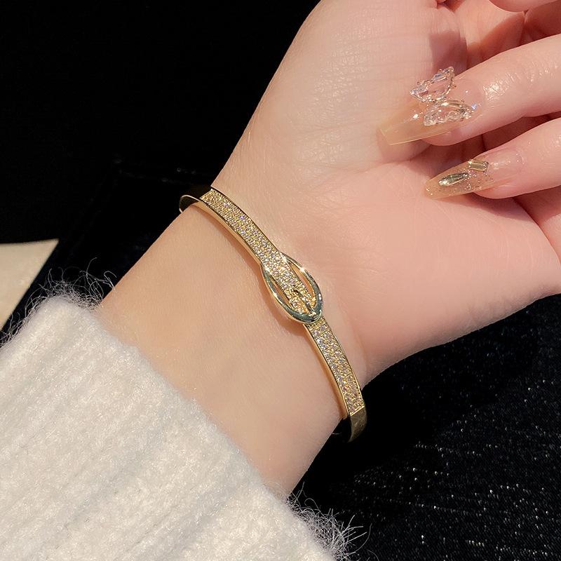 Fashionable, Minimalist, High-end, Shiny Electric Inlaid with Zircon Belt Buckle Bracelet for Women