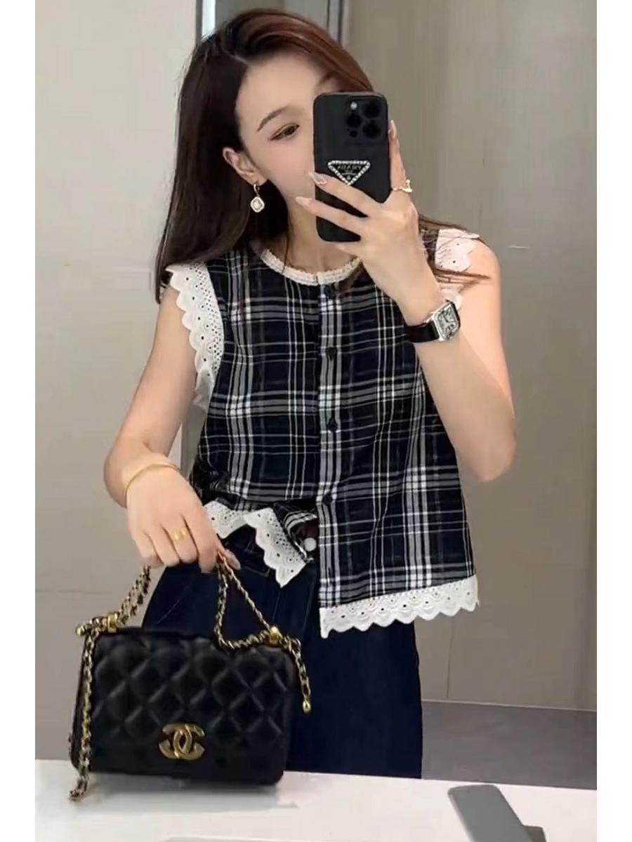 

Женская летняя рубашка без рукавов в клетку с отделкой французским кружевом - стильная и универсальная Large
