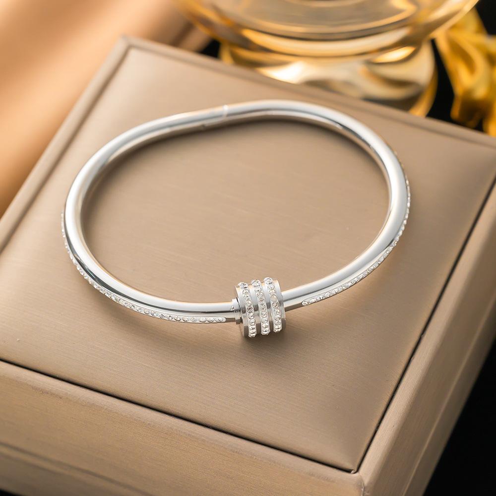 Europe And the United States Hot Selling Stainless Steel Braceelet Gold Zircon Inlaid Stainless  Bangles for Womem  Gift