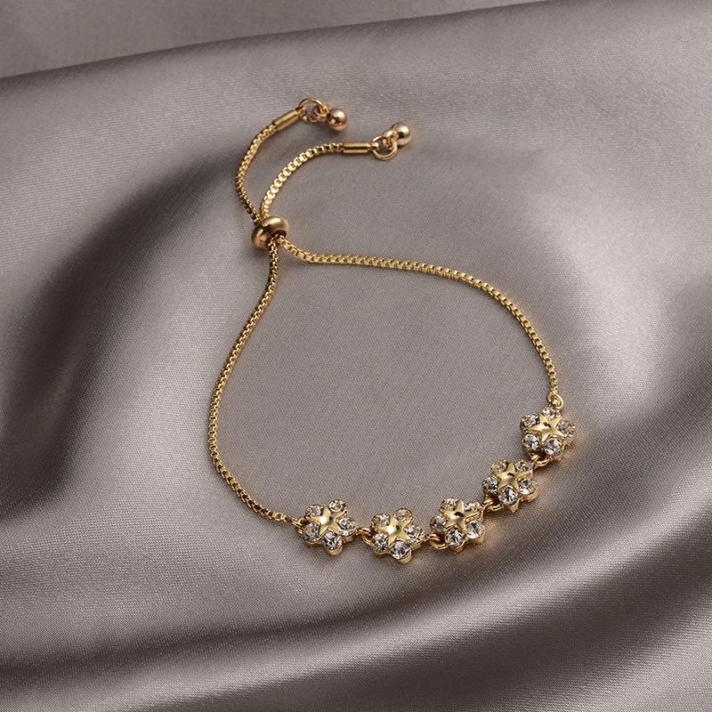 Retro style pearl bracelet women's versatile high-end sense niche temperament beaded bracelet couple girlfriend hand jewelry