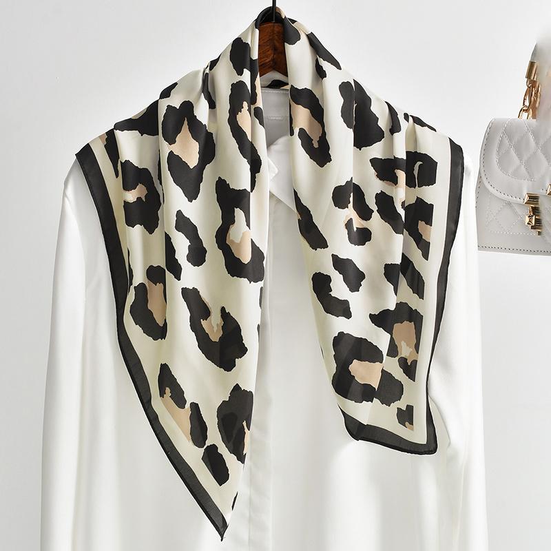 Retro Leopard Square Scarf Print Silk Scarf For Women Imitation Silk Fashion Versatile Headwear Bag Accessories Clothing 70*70cm