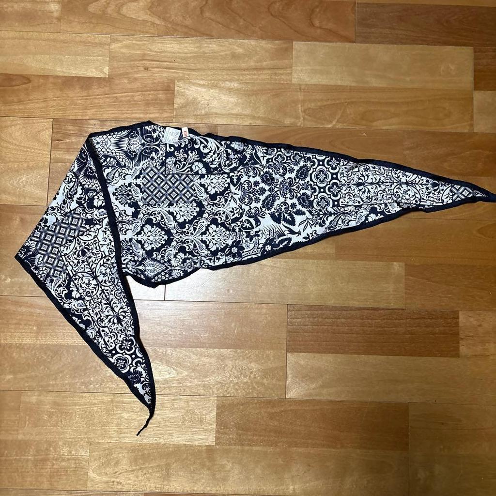Used 90's Vintage KINSHOKU 100% Silk Scarf