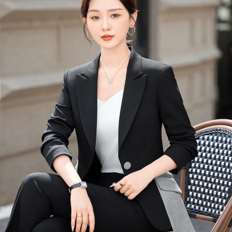 Autumn/Winter 2024 Women's Elegant Suit Jacket & Pants Set for Formal Wear.