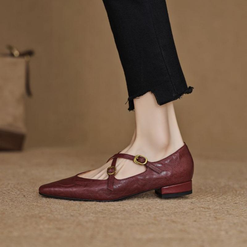 New Casual Black Single Shoes Women's Comfortable Leather Small Leather Shoes Women's Beef Tendon Soles Large Size Foot Cover Low Heel Women's Shoe