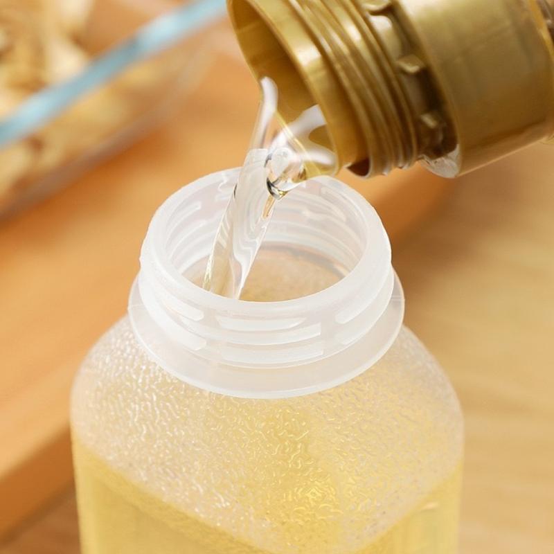 4Pcs Oil Dispenser Full Is 300/500Ml Bottle Kitchen Plastic Condiment Squeeze Bottles Bbq Sauce Kitchen Olive Oil Squirt Bottle