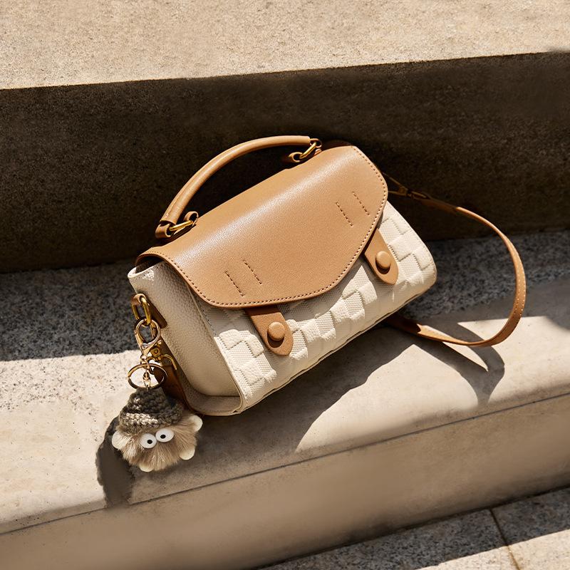 

Autumn Winter 2025 New Genuine Leather Versatile Crossbody Women s Bag High-Quality Texture Color-Block Handbag Fashion Commuter Crossbody Bag Upper Length21CM/Lower Le