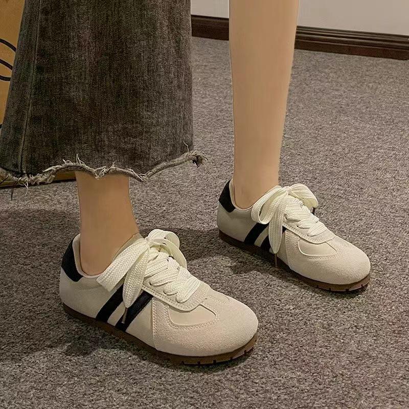 

Жіночі ретро кеди на плоскій підошві, повсякденні, стиль весна 2025, універсальне спортивне взуття, німецький тренер, білі 40 брудно-білий