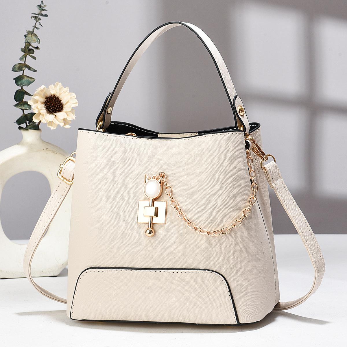Nieuwe Mode Handtas Meerlaagse Grote Capaciteit Ketting Emmer Tas Hoogwaardige Eenvoudige Schoudertas Veelzijdige Tas . white