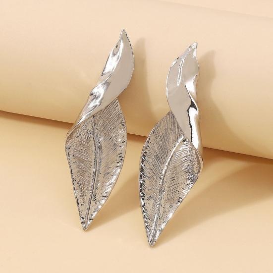 1 Pair Twisted Leaf Earrings Geometric Exaggerate Elegant Shiny Metal Hypoallergenic Women Girls Earrings Fashion Jewelry Accessories Gift
