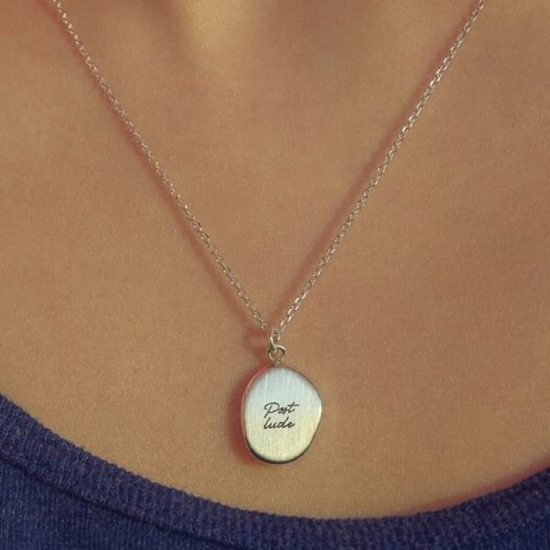 

POSTLUDE [SILVER] ROUGH OVAL N (2 COLORS) GOLD