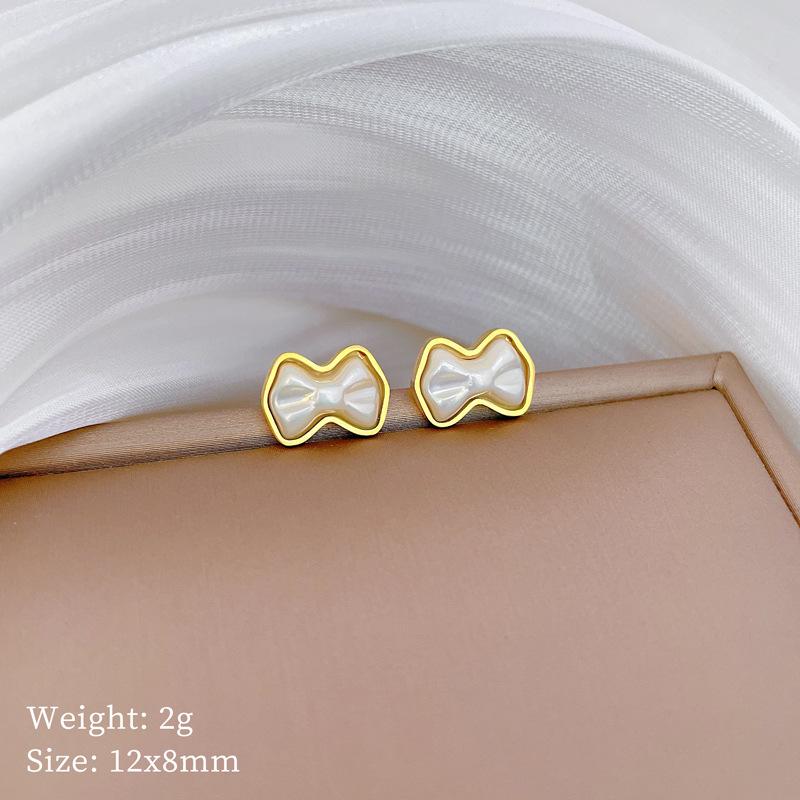 Fritillary Clover Minimalist Stud Earrings Cold Men'S And Women'S Earrings Personality Temperament Banquet Earrings