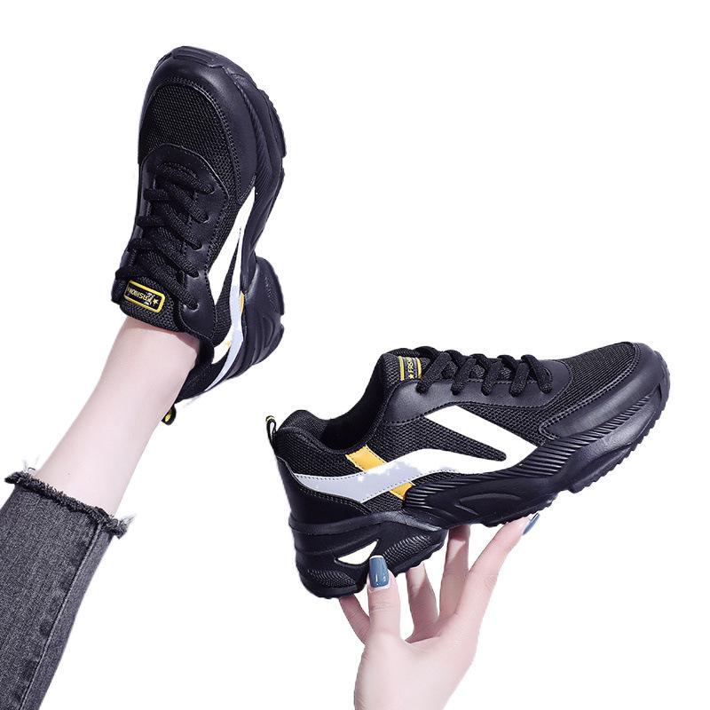 Neue atmungsaktive Sportschuhe, stoßdämpfende Laufschuhe für die sportliche Eignungsprüfung zur Aufnahme in die High School für Schüler