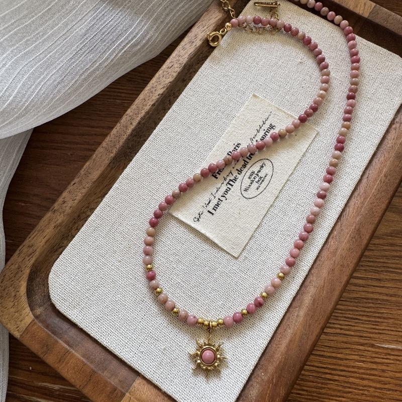 Natural Red Tourmaline Necklace, Small and Exclusive Collar Chain, Simple Titanium and Steel Sunflower Pendant Neck Chain Jewelry.