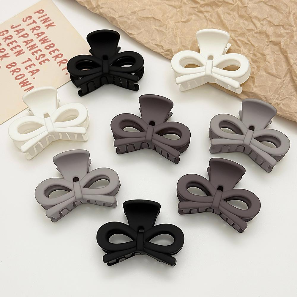 Milchkaffee Kleine Schleifenkralle - 5cm Haaraccessoire für Pferdeschwänze und Hochsteckfrisuren