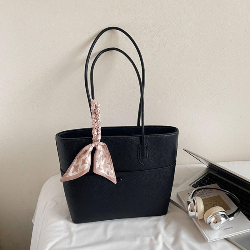 

Large capacity tote bag women s new retro casual handbag versatile fashion commuter shoulder bag чёрный