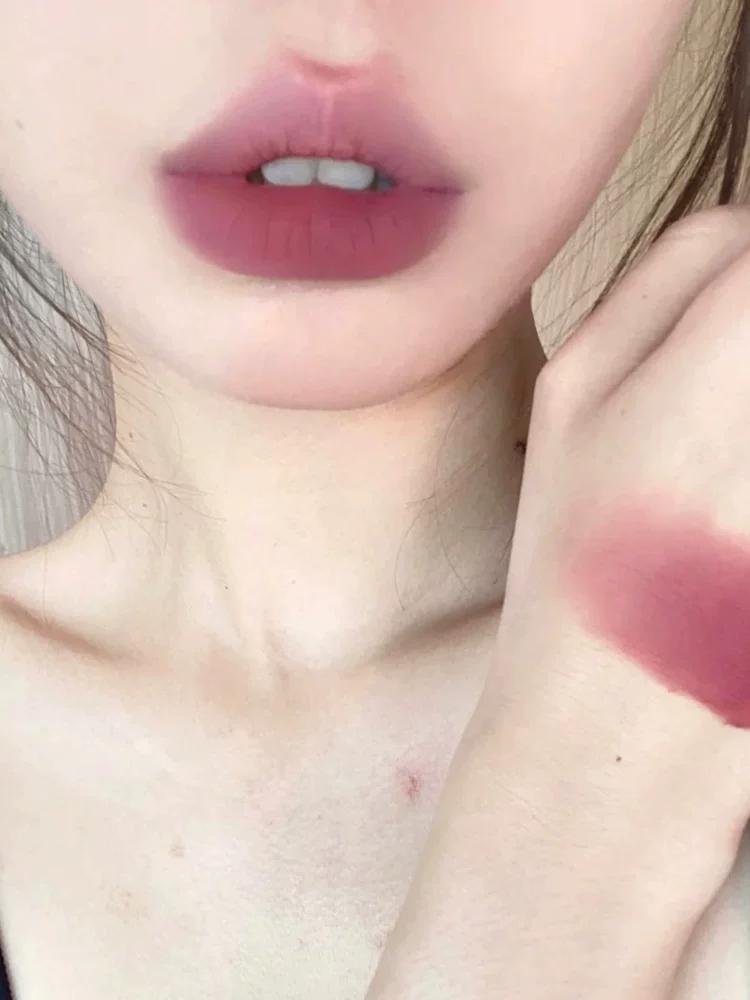 It's like Olive Skin. Its Life Is Lip Lacquer! Smoked Taro Low Saturated Lip Mud Dry Rose Smoke Purple Lipstick
