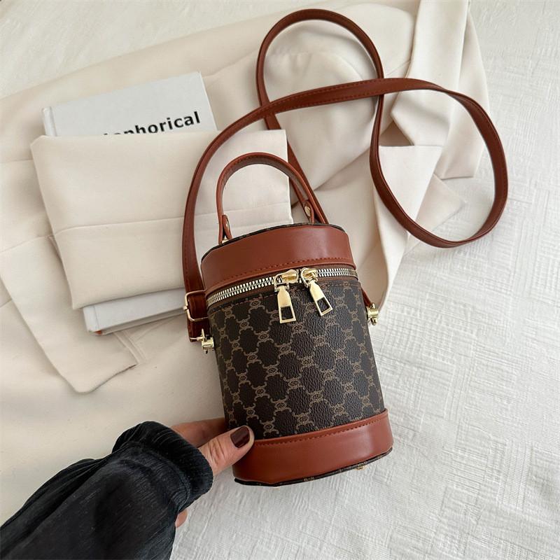 Stylish Spring Fashion Pu Handheld Bucket Bag For Women With Elegant Design And Versatile Use