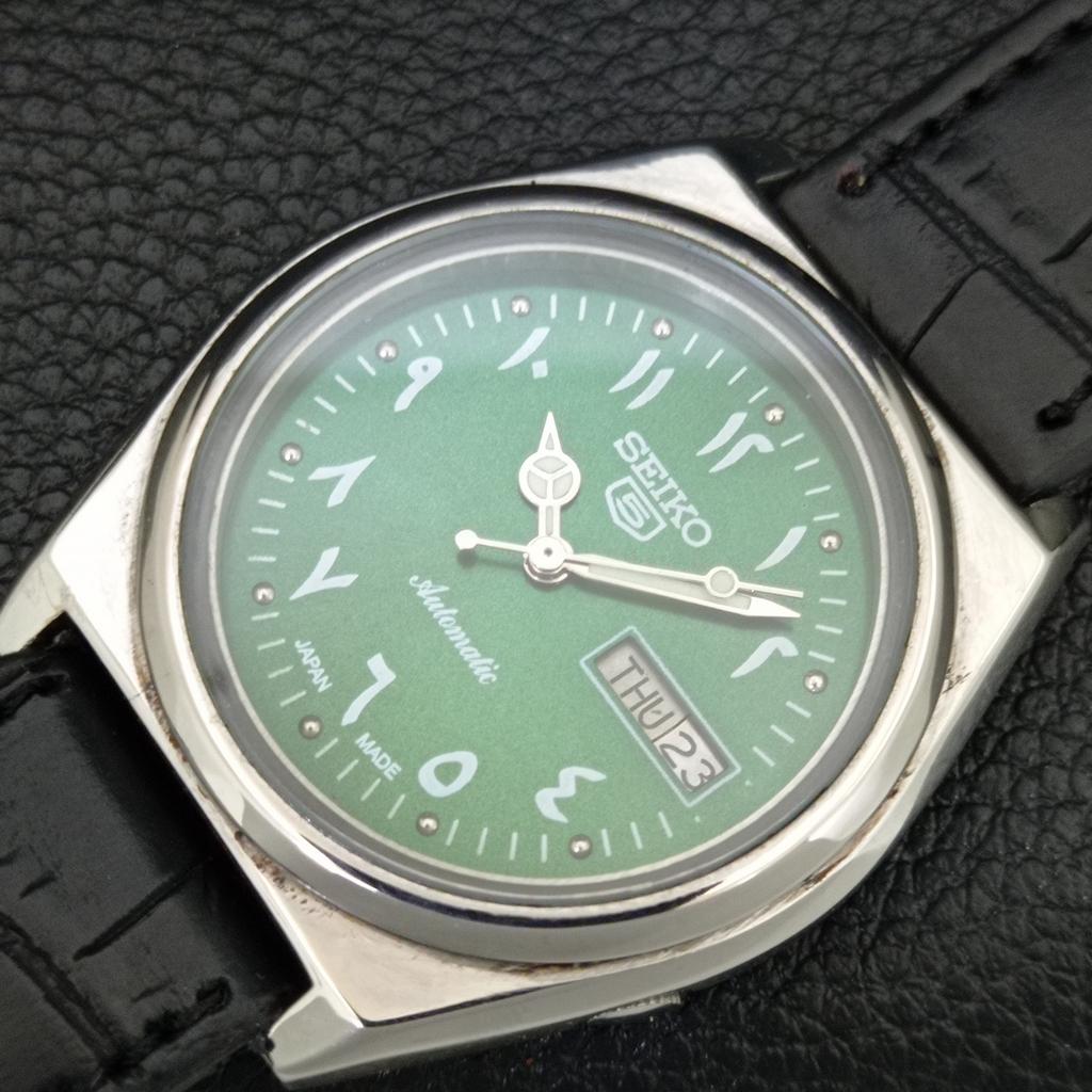 VINTAGE SEIKO 5 AUTOMATIC JAPAN MENS GREEN COLOR DIAL WATCH a708771-1