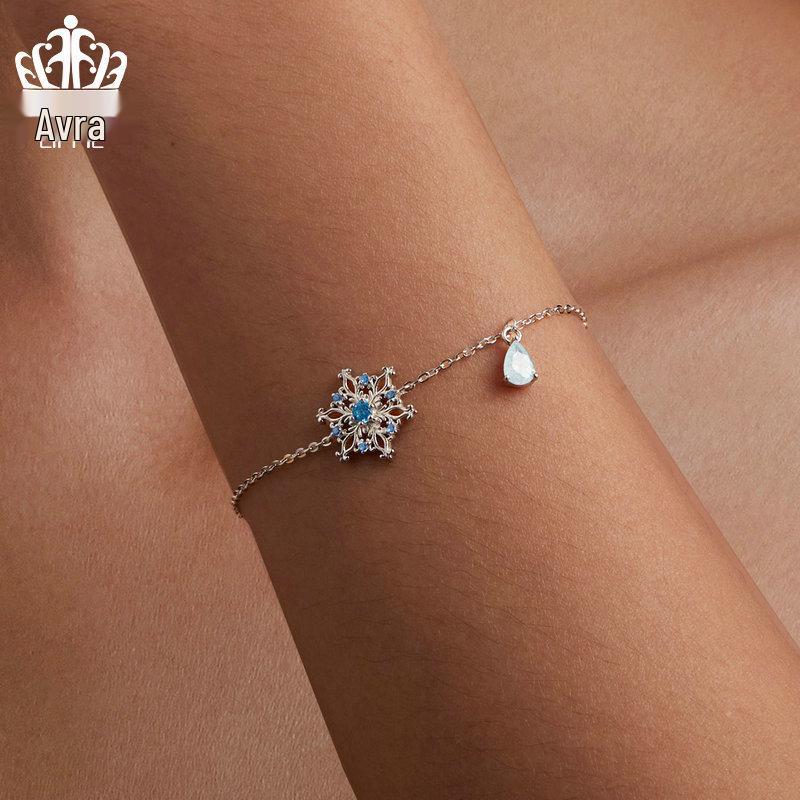 Everlove Sterling Silver Zircon Snowflake Bracelet - Adjustable Women's Christmas Jewelry