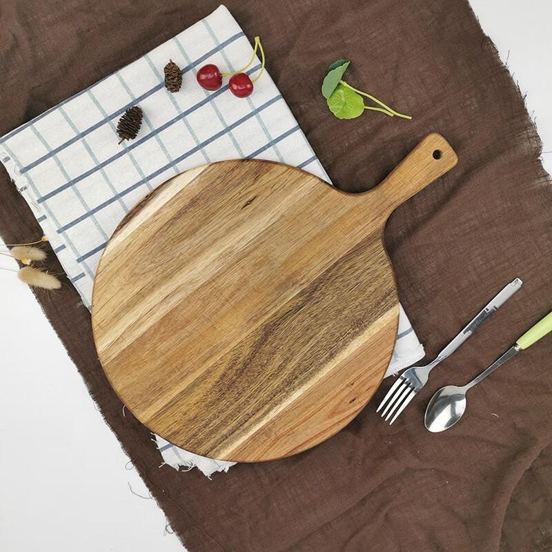 Servírovací a pizza prkénko z akáciového dřeva